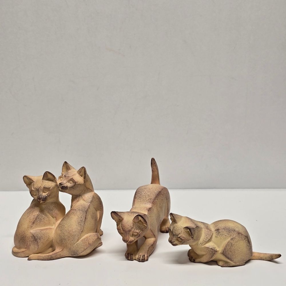Border Fine Arts Cubist Cat Playing Kitten Figurine Set Of 3